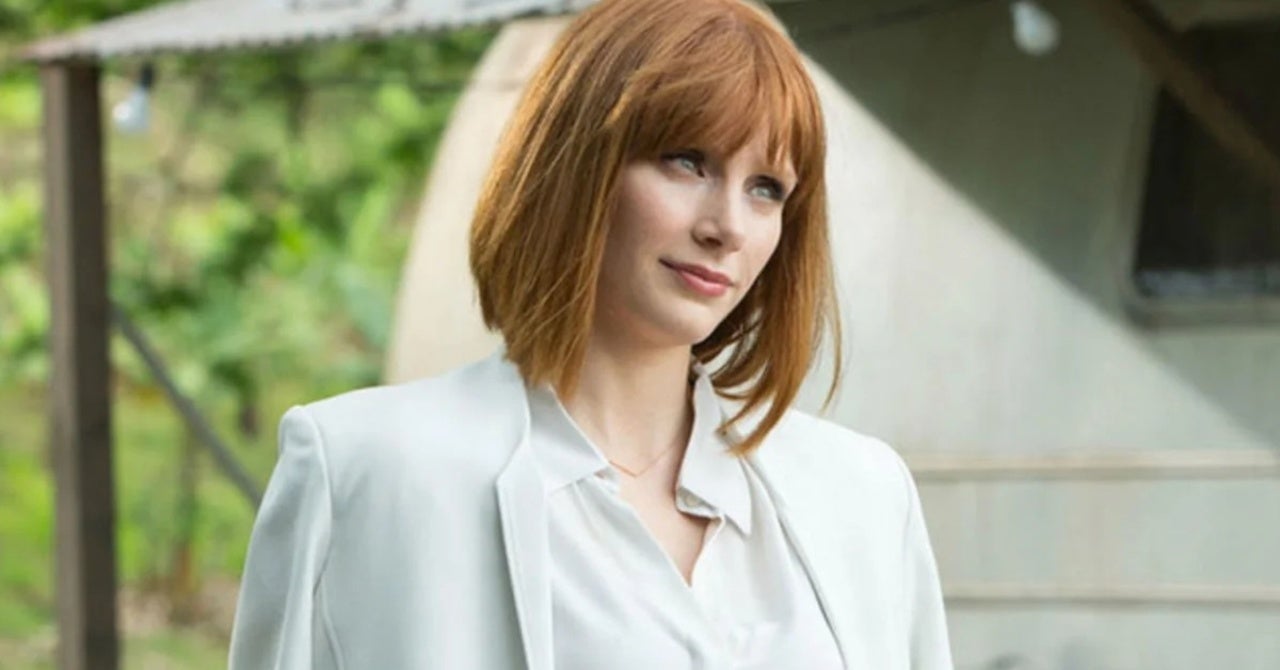 Jurassic World Star Bryce Dallas Howard Graduates From NYU After 21 Years