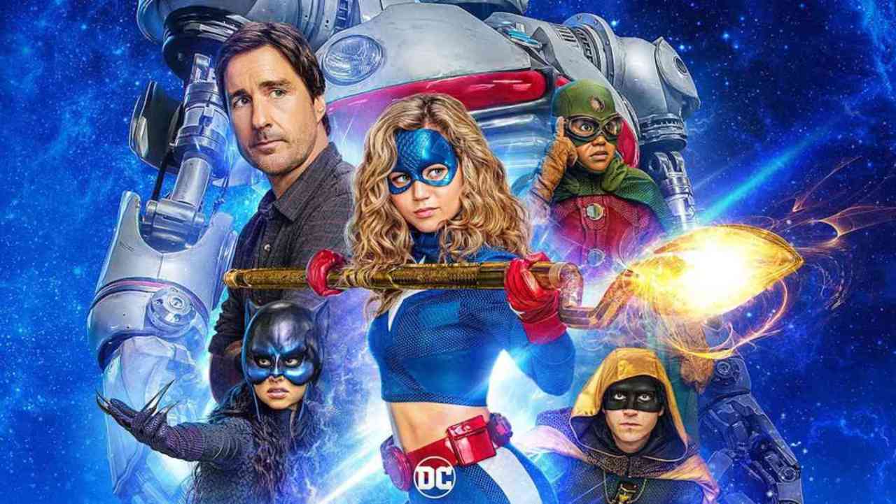 DCs Stargirl: Showrunner Geoff Johns Says Series Subverts Expectations